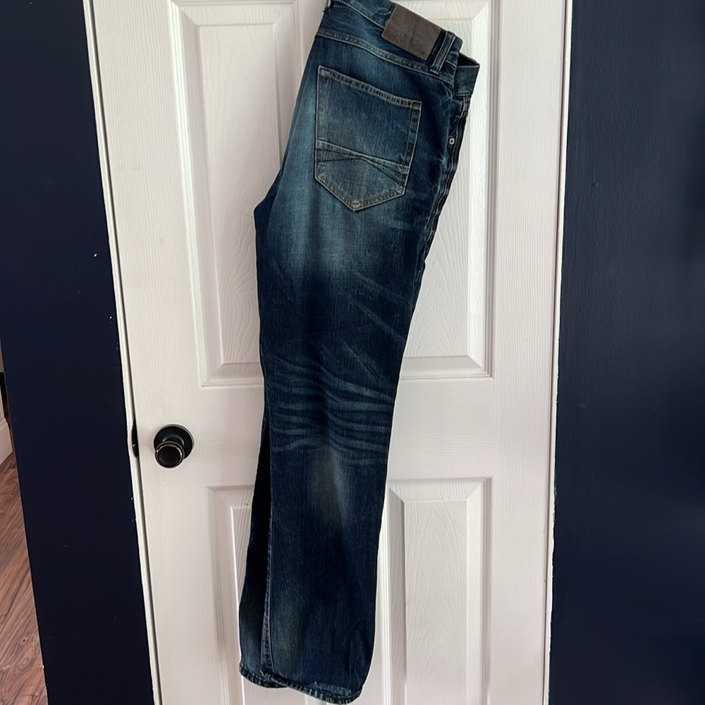 Express Jeans. - Picture 2 of 3
